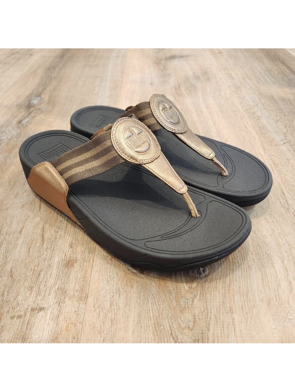 Fitflop Womens Walkstar Sz 8 Bronze Metallic Leather Flip Flop Thong Sandals